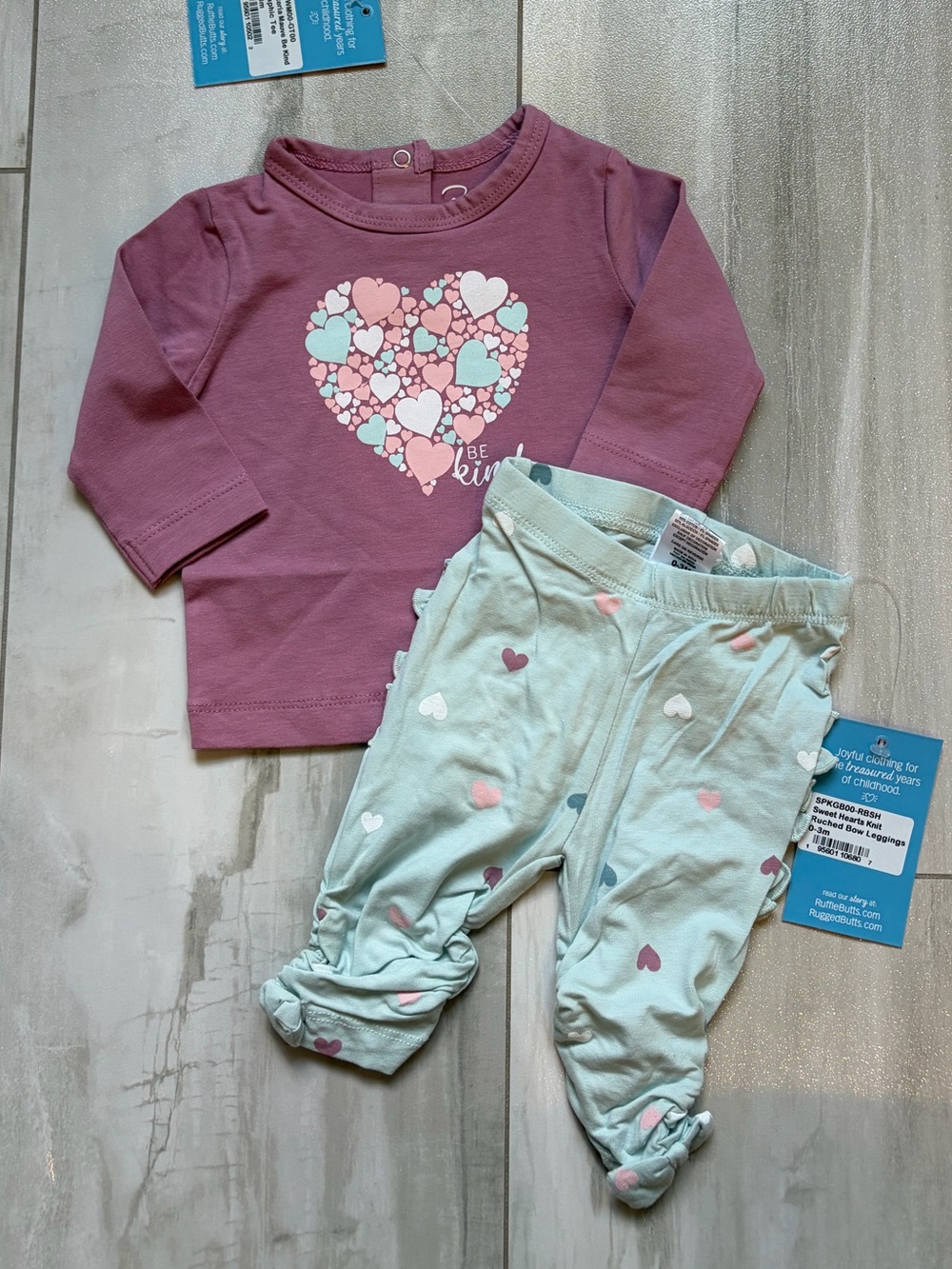 NWT RuffleButts Be Kind Hearts Graphic Tee & Heart Ruffled Leggings Set 0-3M